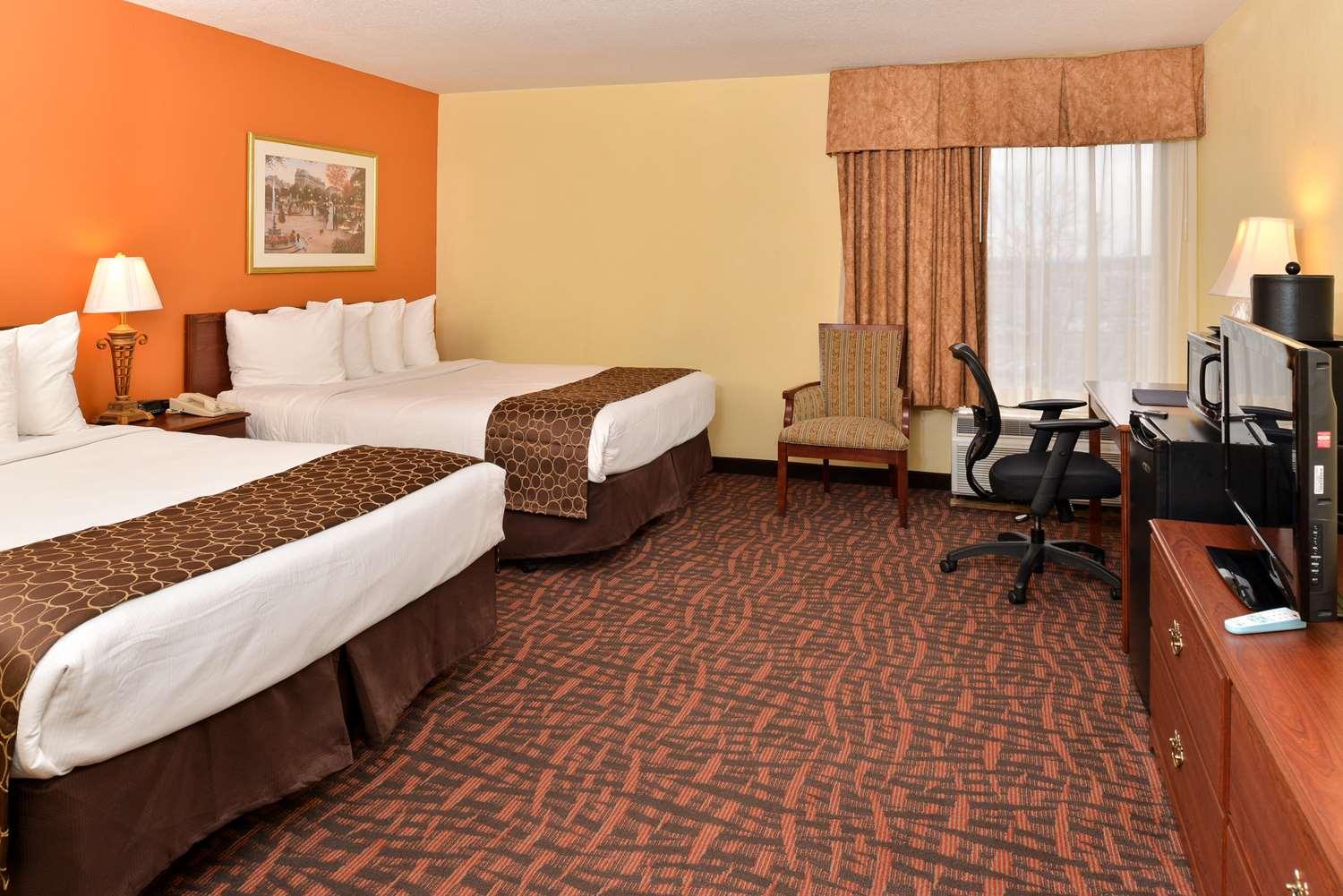 Best Western Louisville East Inn & Suites Eksteriør bilde