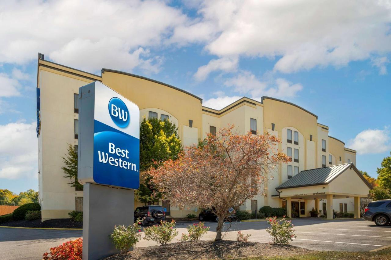 Best Western Louisville East Inn & Suites Eksteriør bilde