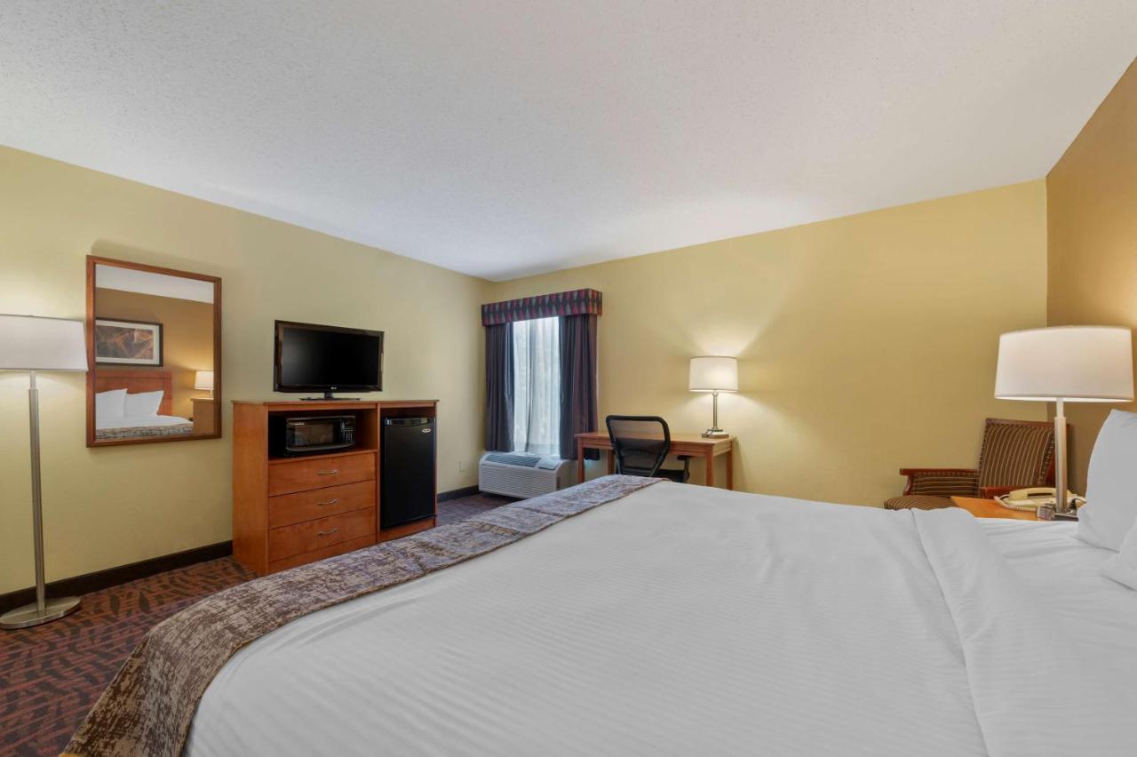 Best Western Louisville East Inn & Suites Eksteriør bilde