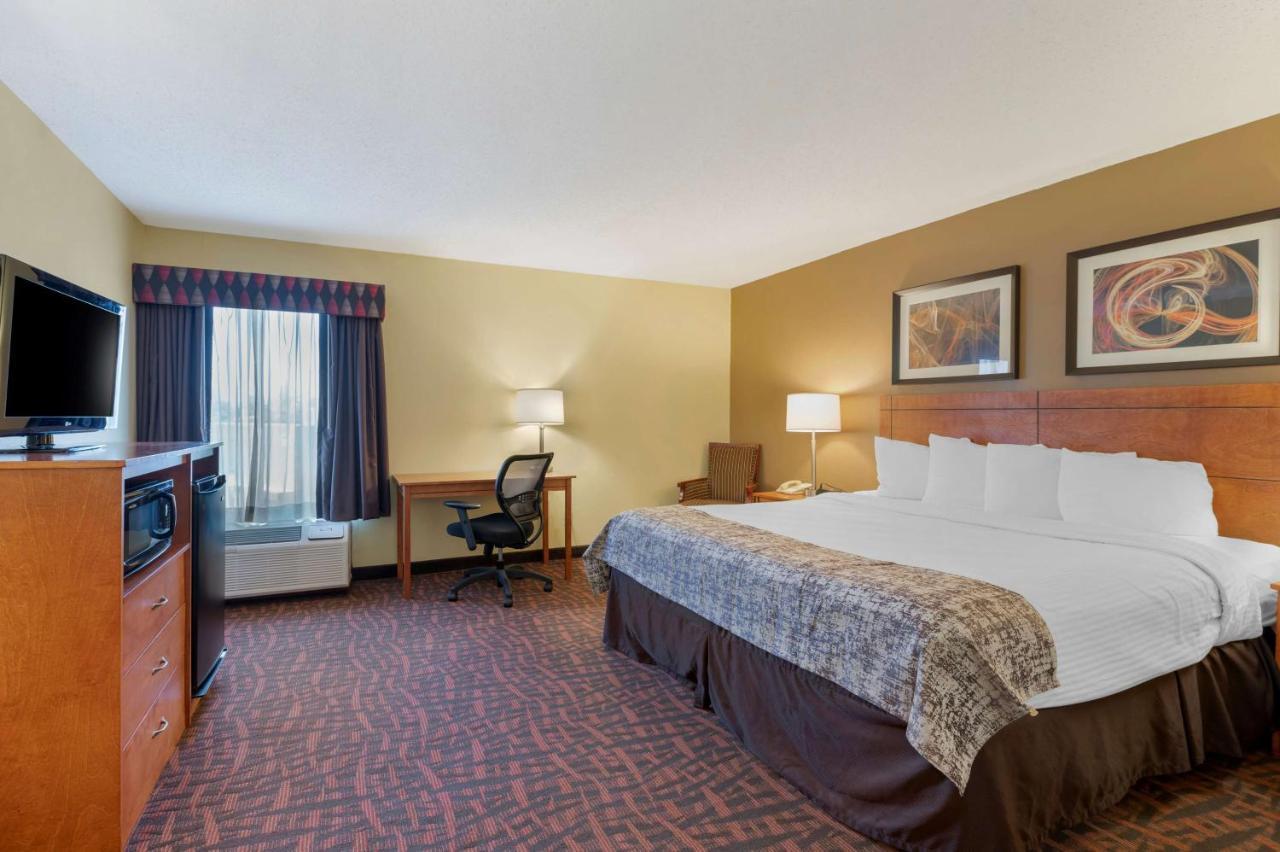 Best Western Louisville East Inn & Suites Eksteriør bilde