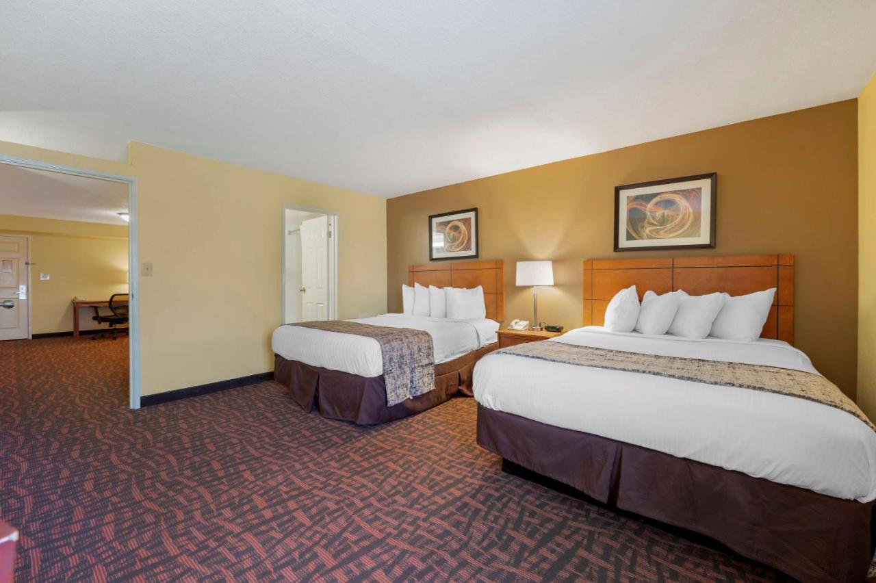 Best Western Louisville East Inn & Suites Eksteriør bilde