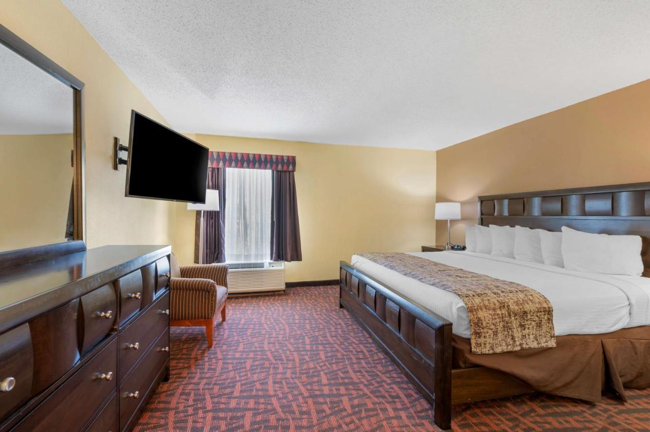 Best Western Louisville East Inn & Suites Eksteriør bilde