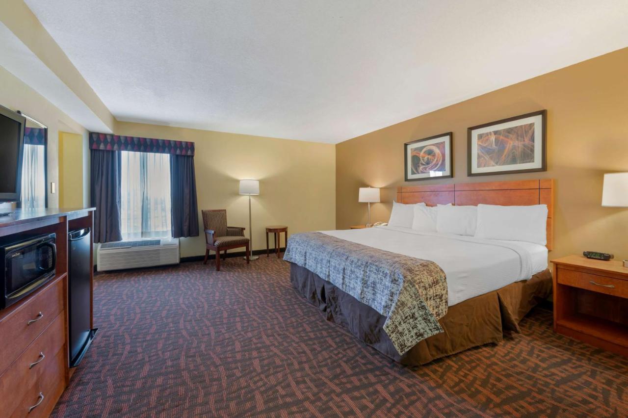 Best Western Louisville East Inn & Suites Eksteriør bilde
