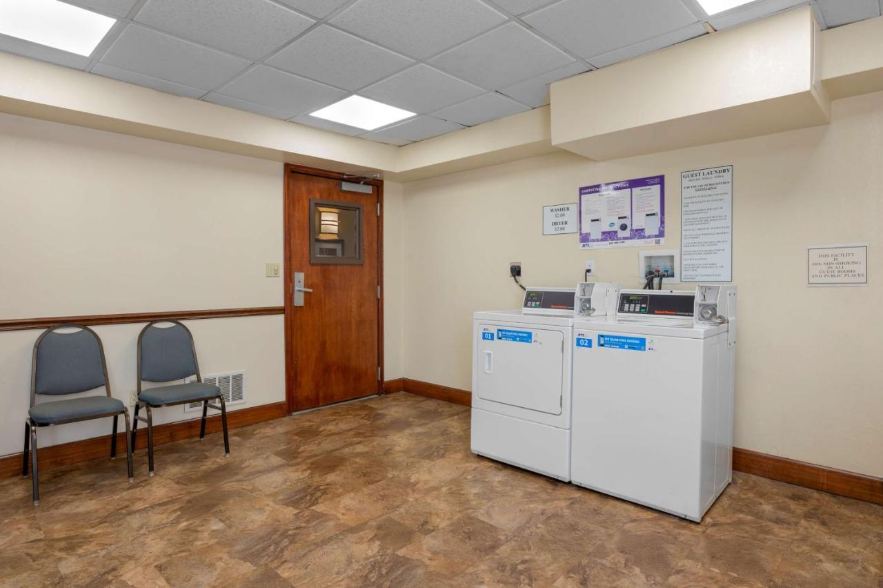 Best Western Louisville East Inn & Suites Eksteriør bilde