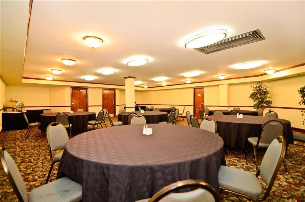 Best Western Louisville East Inn & Suites Business bilde