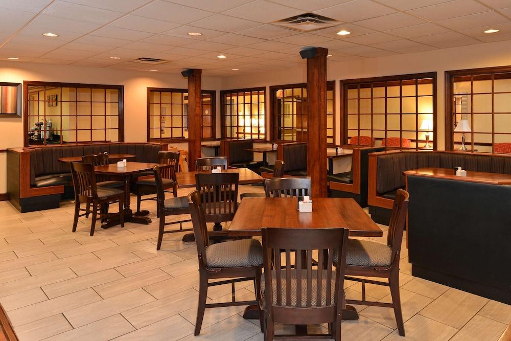 Best Western Louisville East Inn & Suites Eksteriør bilde