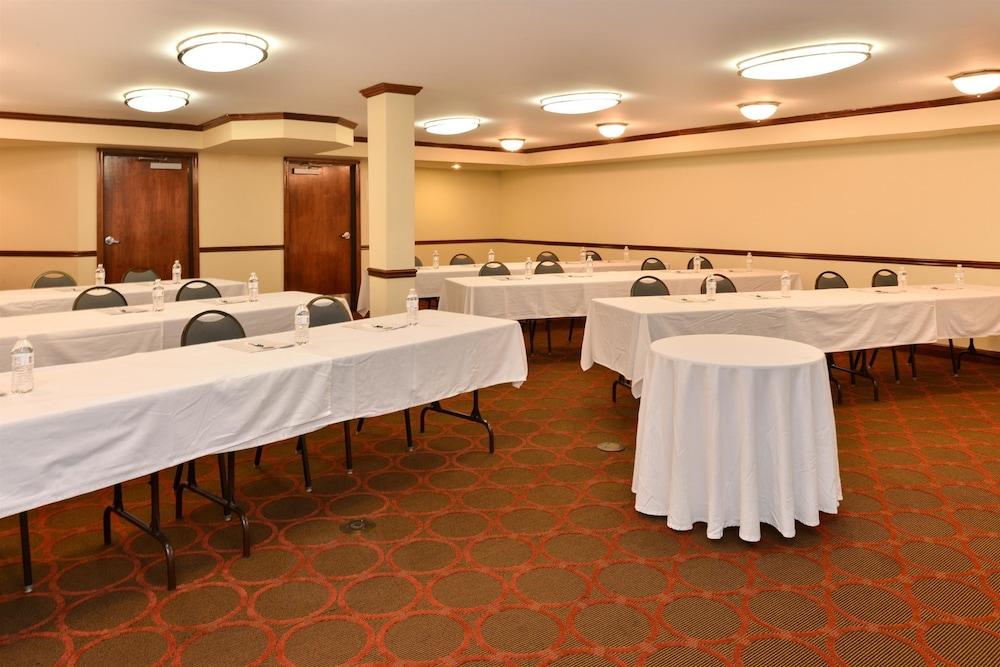 Best Western Louisville East Inn & Suites Eksteriør bilde
