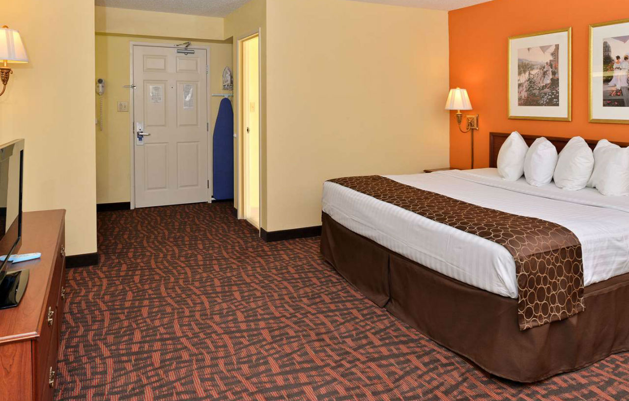 Best Western Louisville East Inn & Suites Eksteriør bilde